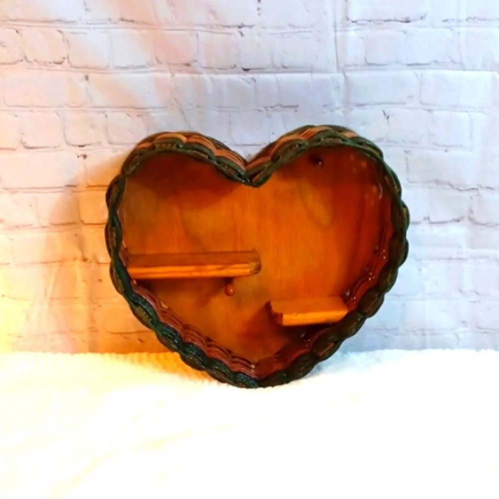 Handcrafted Heart Wooden Wicker Shelf Florida State Fair Signed 2005 15 Wx14 L